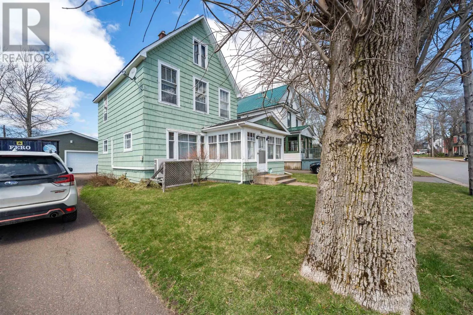 8 Robie Street