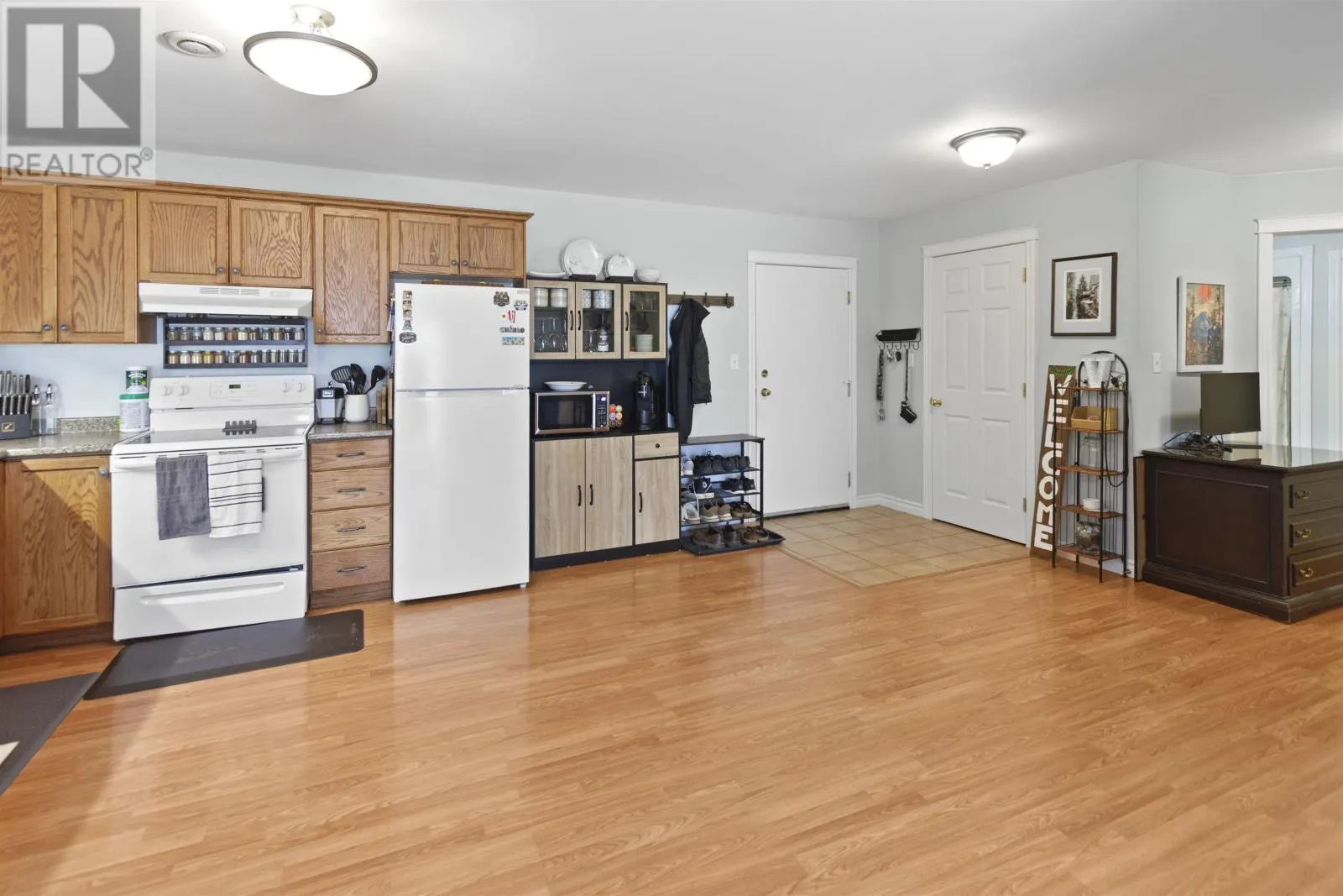 8 17 Heatherway Drive