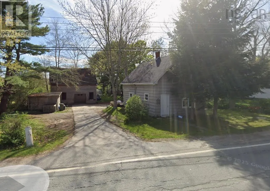 492 Highway 8
