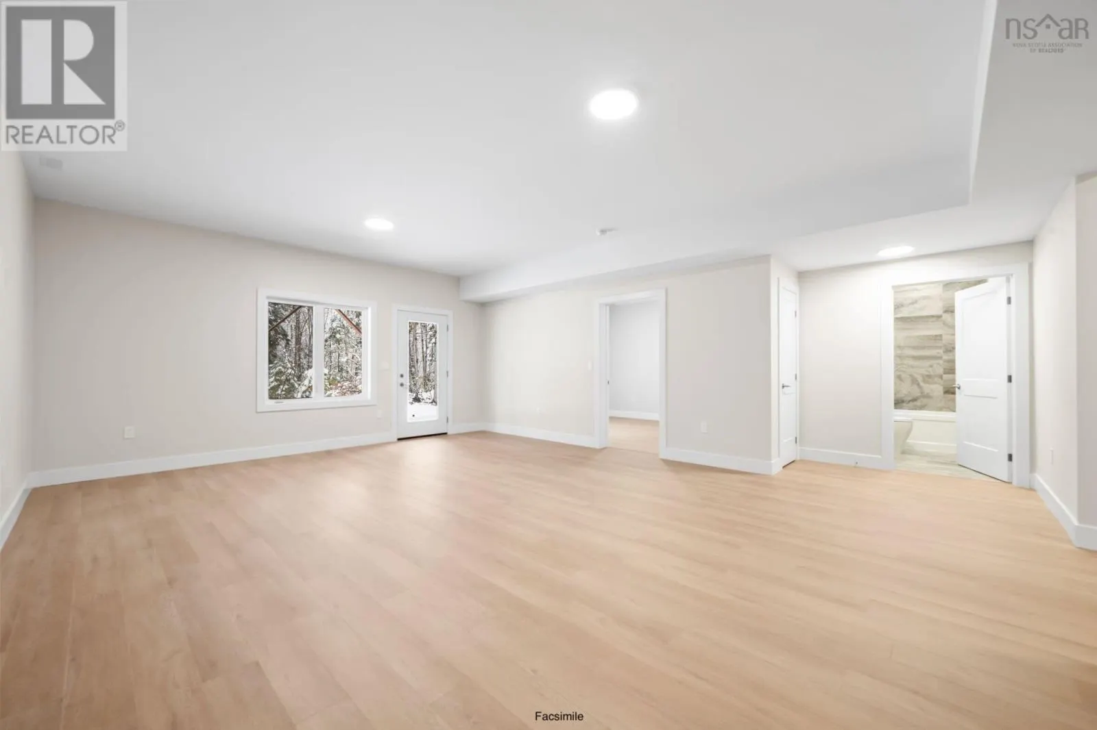 GW021 142 Gardenia Way
