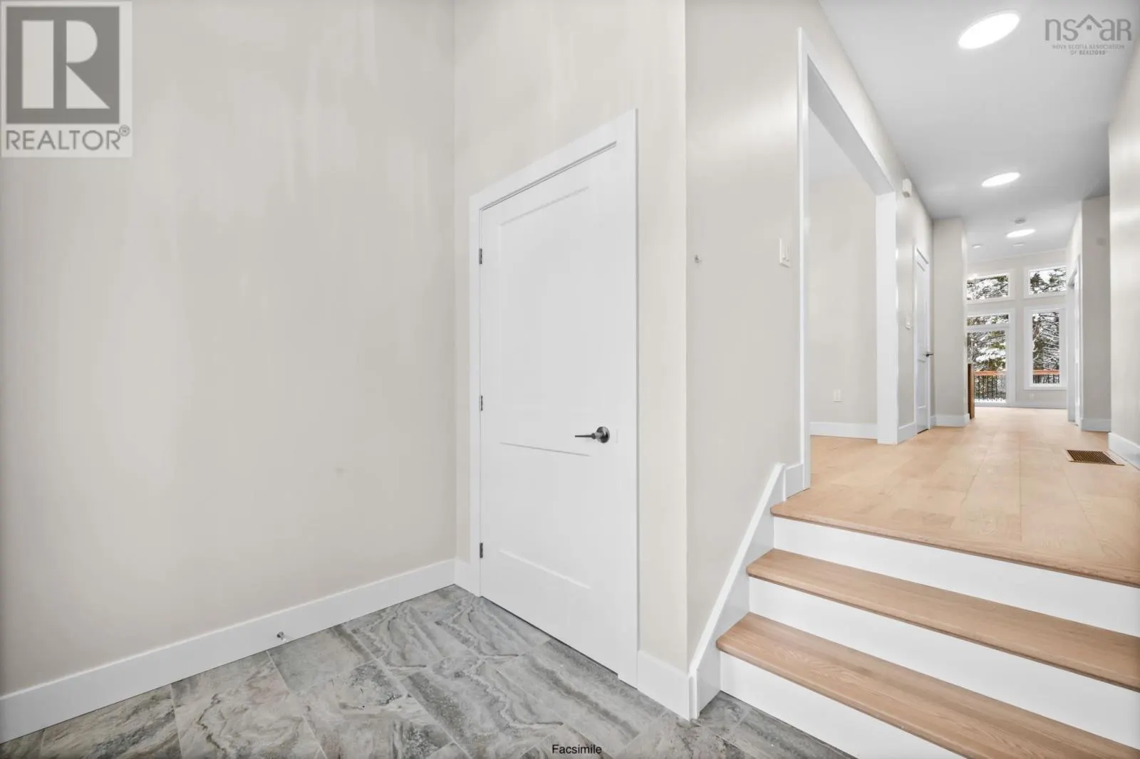 GW021 142 Gardenia Way