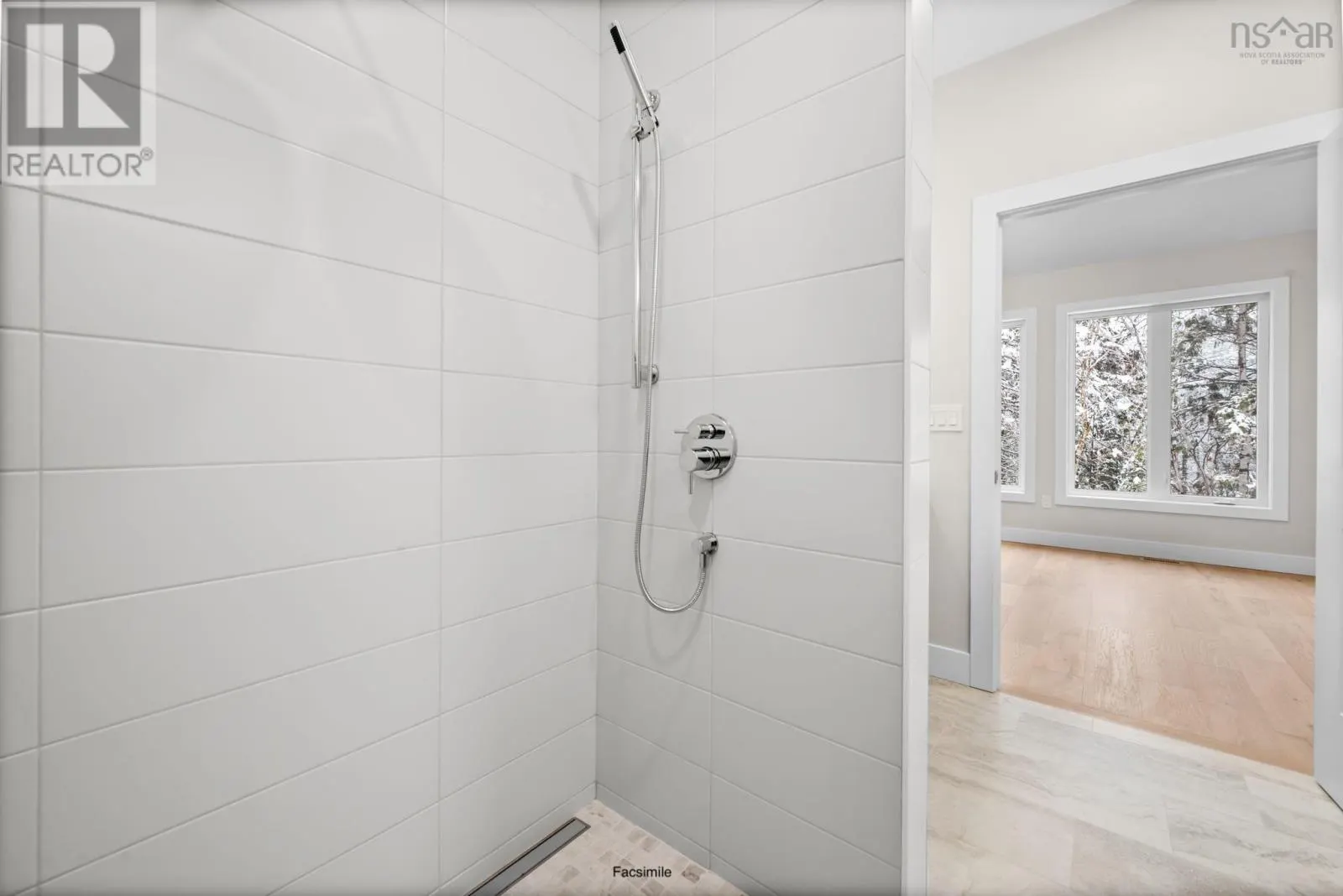 GW021 142 Gardenia Way