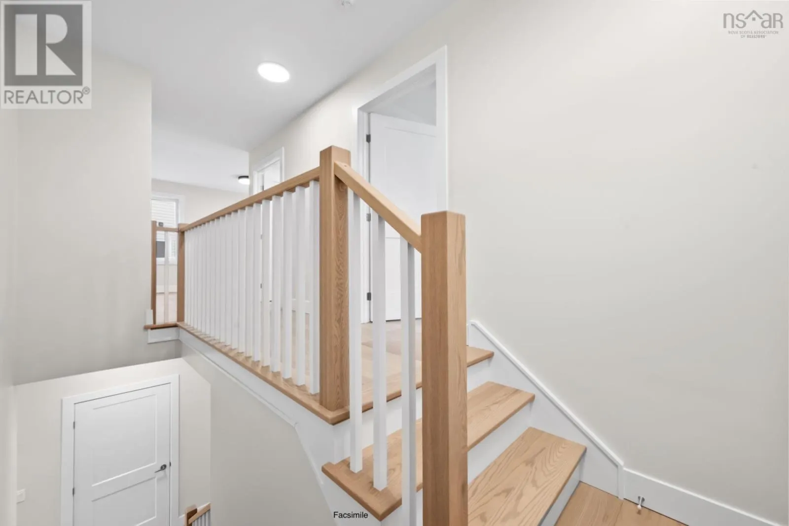 GW021 142 Gardenia Way