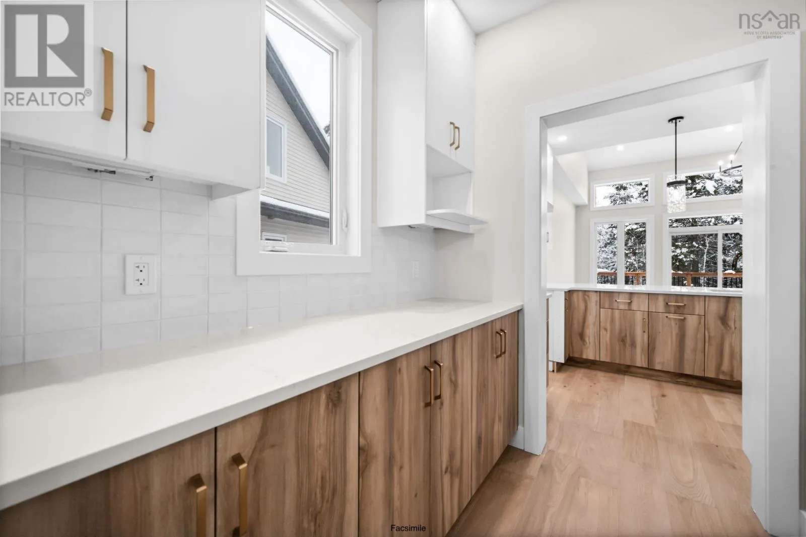 GW021 142 Gardenia Way