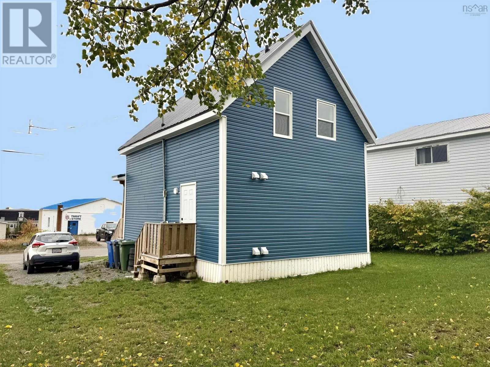 10 Pioneer Street