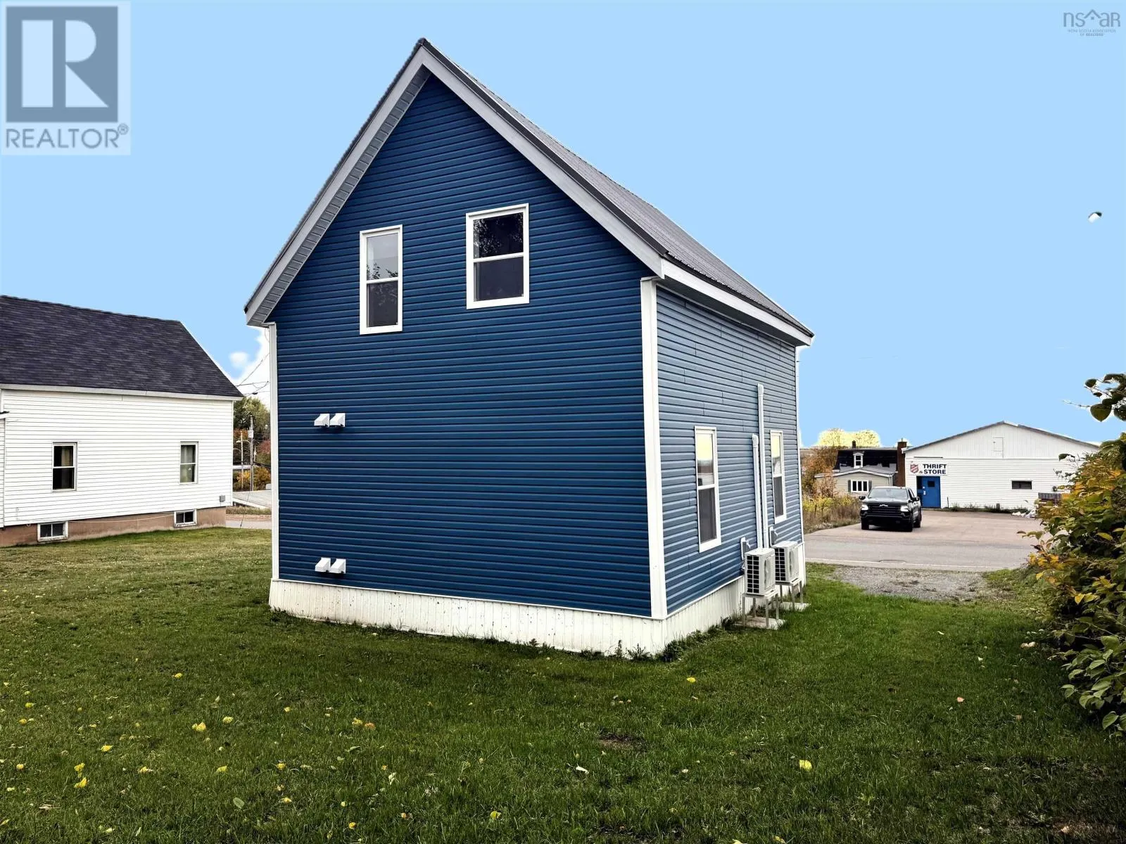 10 Pioneer Street