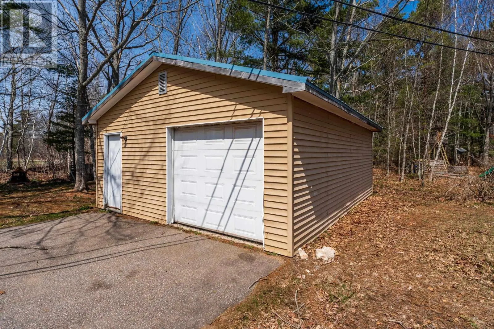 1 Pinecrest Drive
