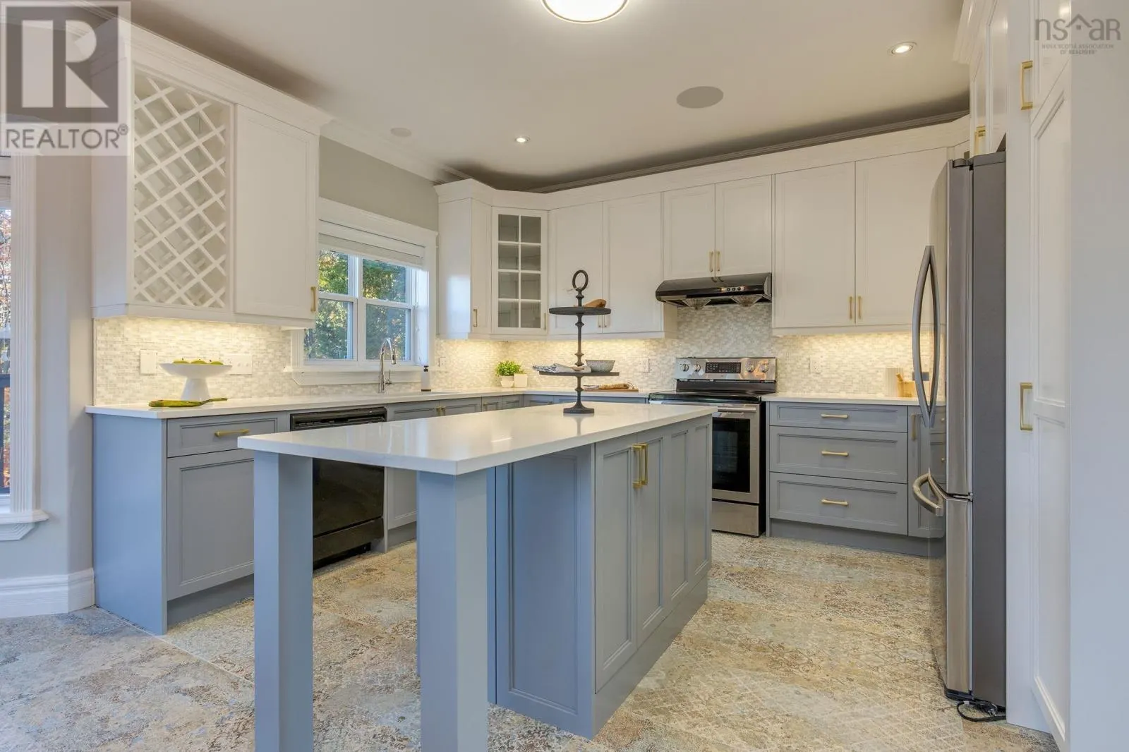 153 Ravines Drive
