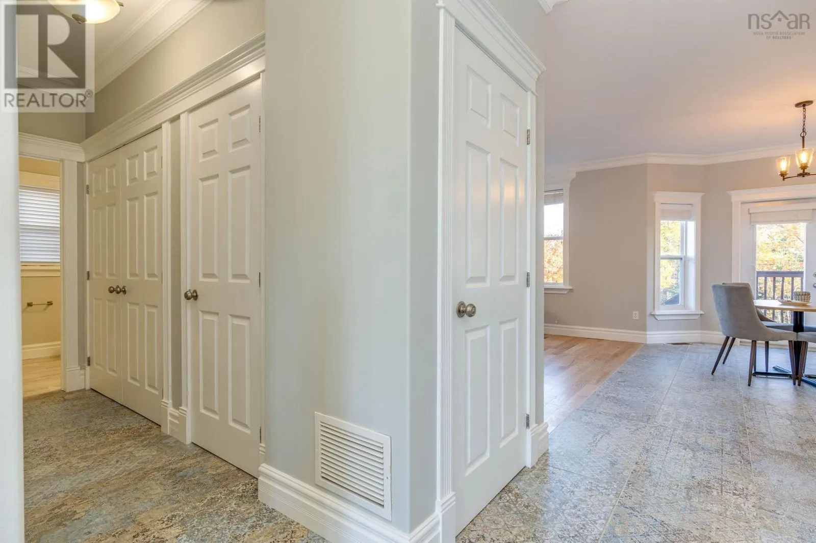 153 Ravines Drive