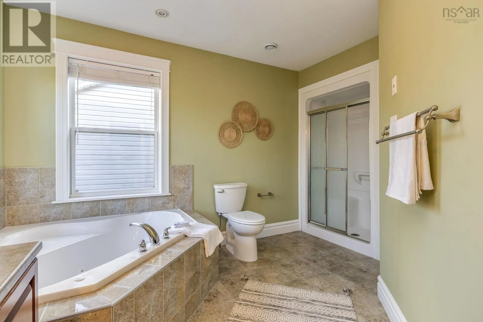 153 Ravines Drive