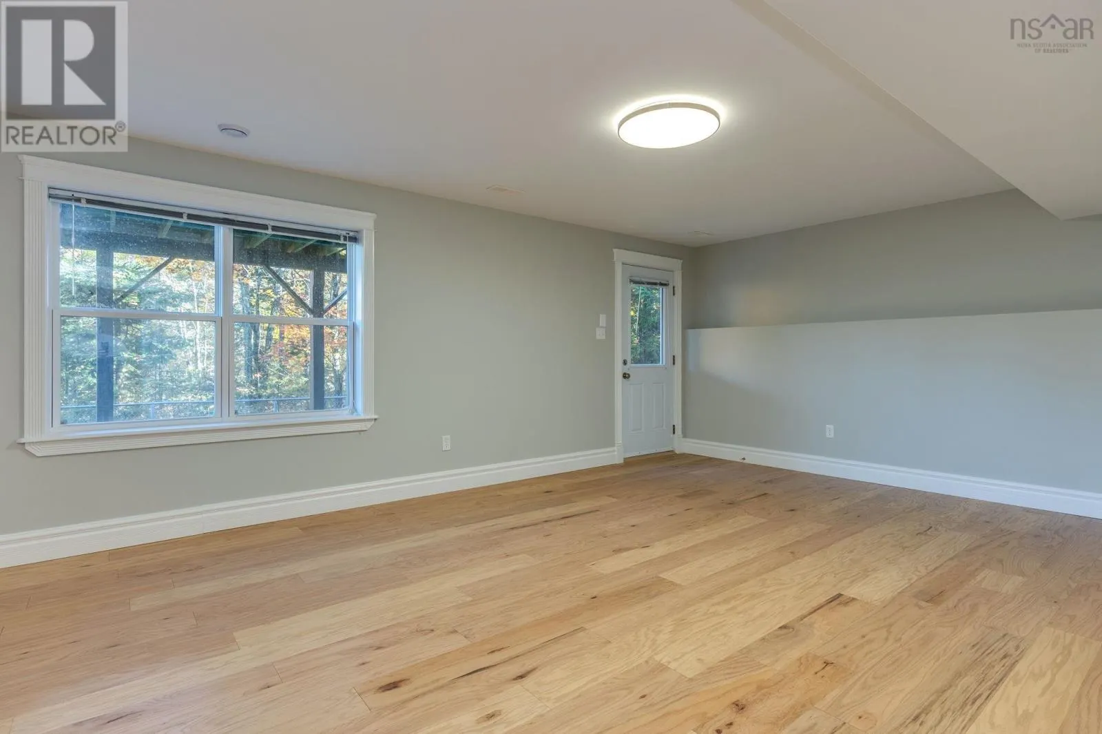 153 Ravines Drive