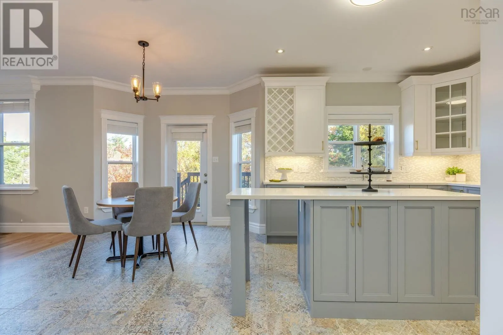 153 Ravines Drive