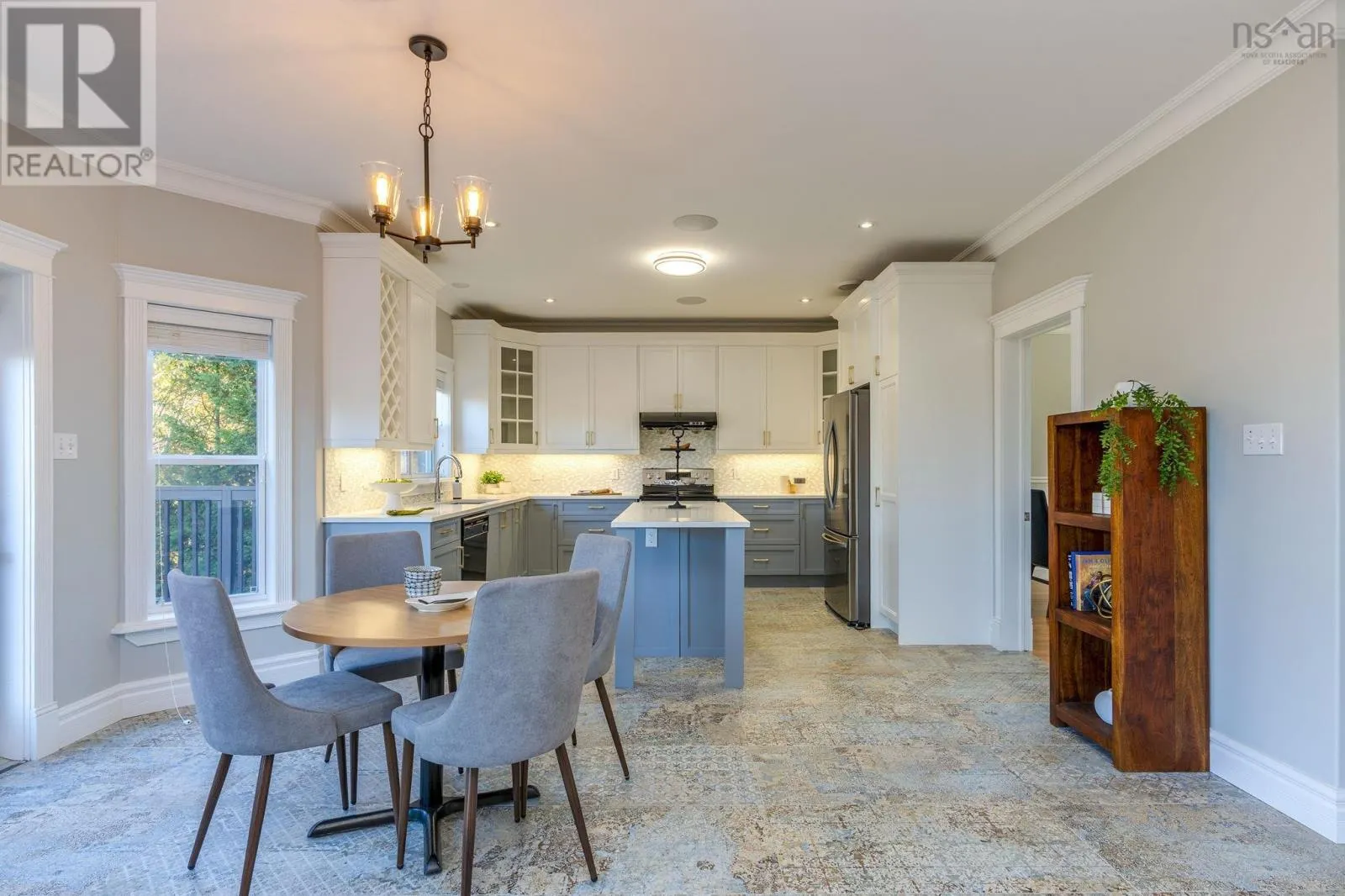 153 Ravines Drive