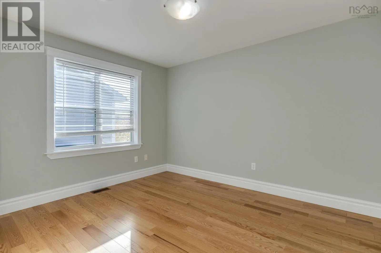 153 Ravines Drive