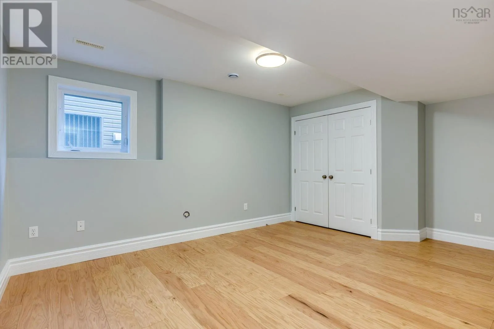 153 Ravines Drive