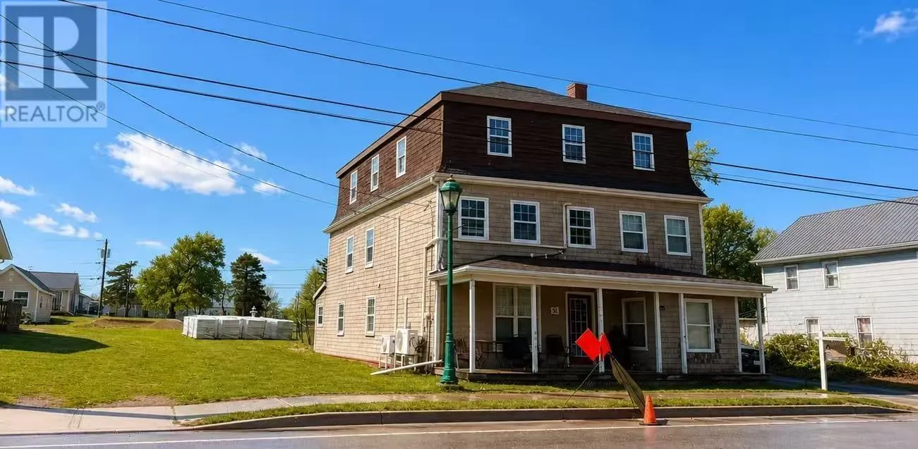 51 Water Street E