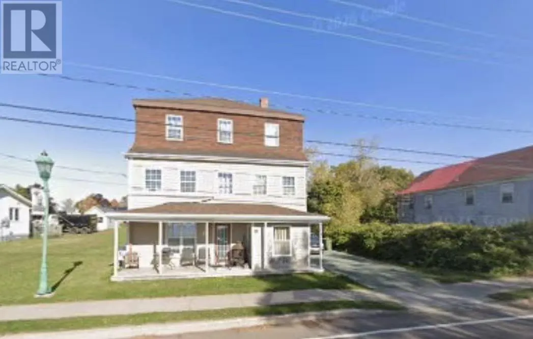 51 Water Street E
