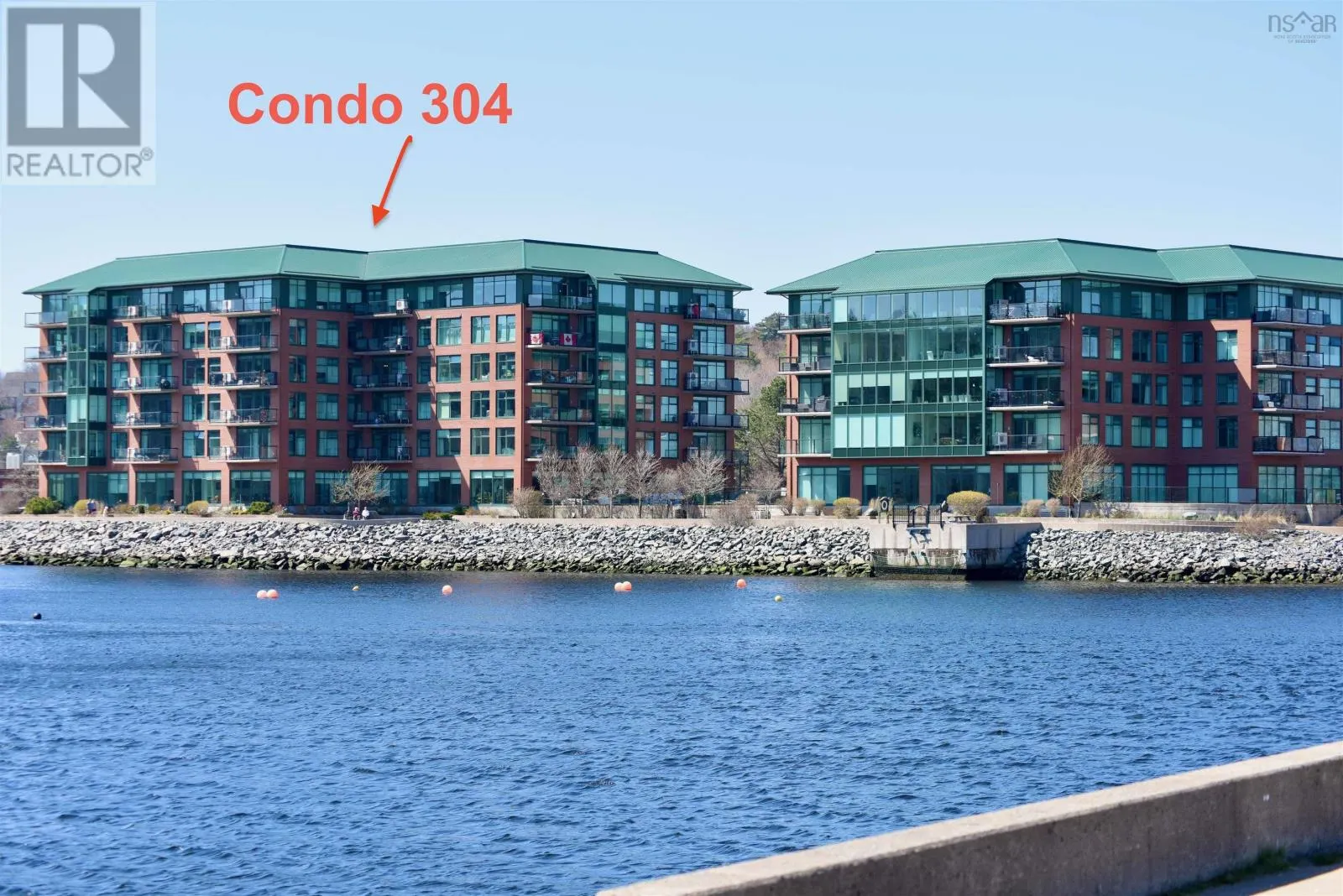 304 220 Waterfront Drive