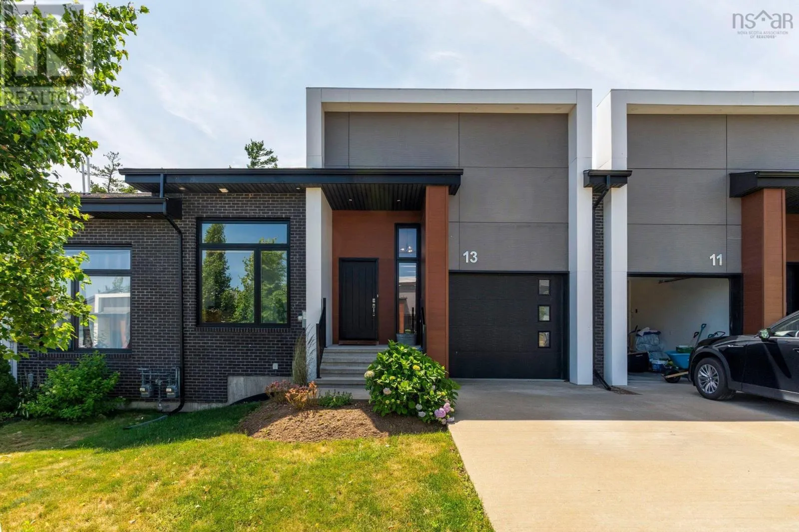 13 Helen Creighton Court