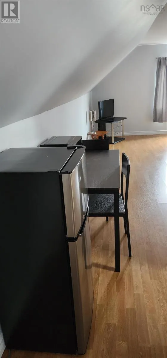 4 Tupper Court