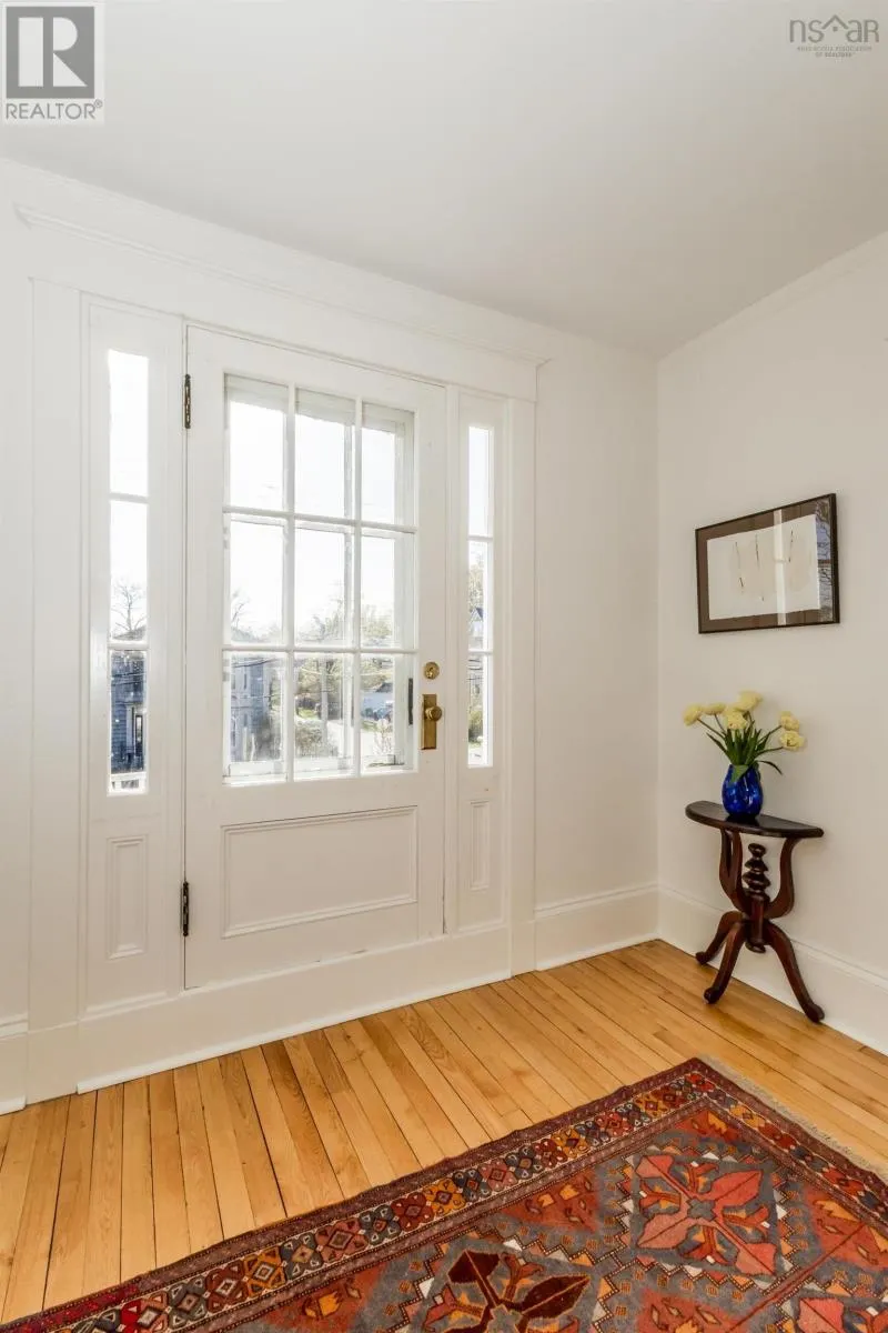 12 Linden Avenue