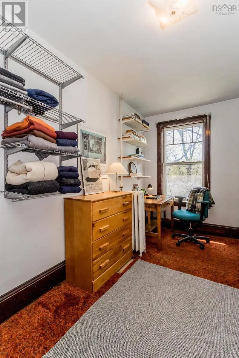 12 Linden Avenue