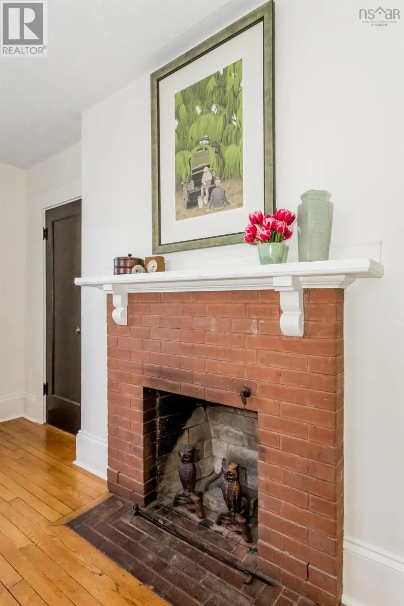 12 Linden Avenue
