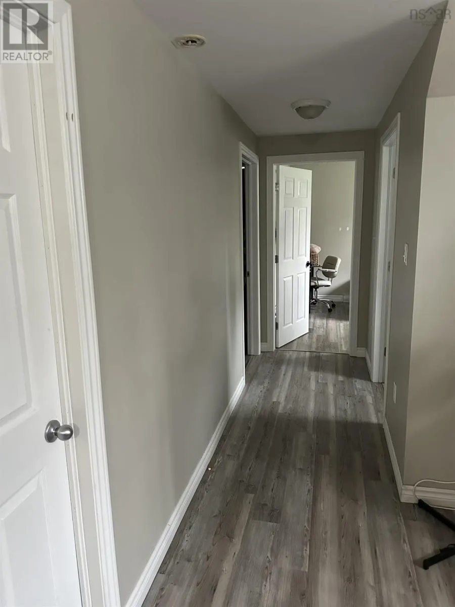32 Greening Drive