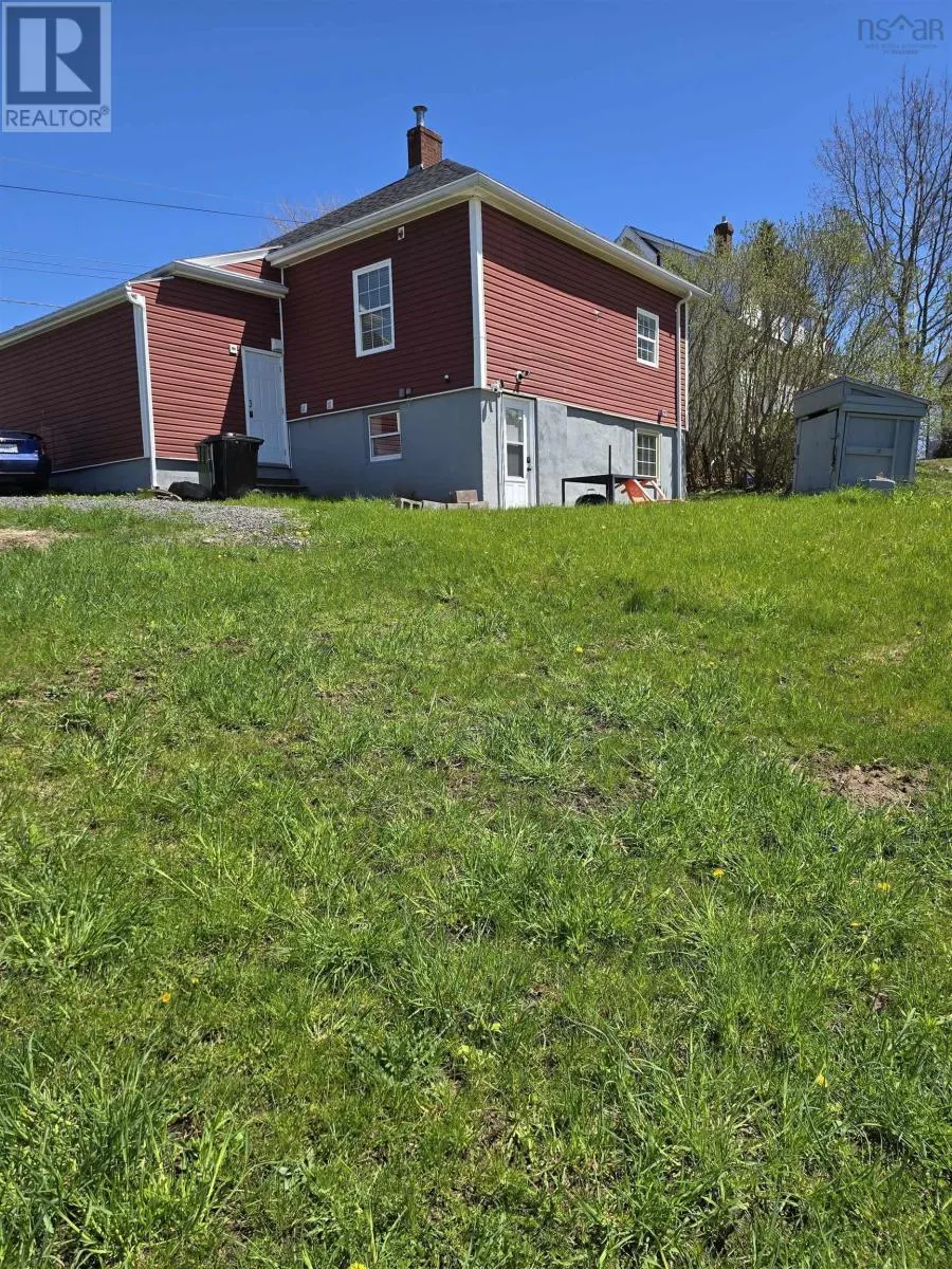 66 Oak Street