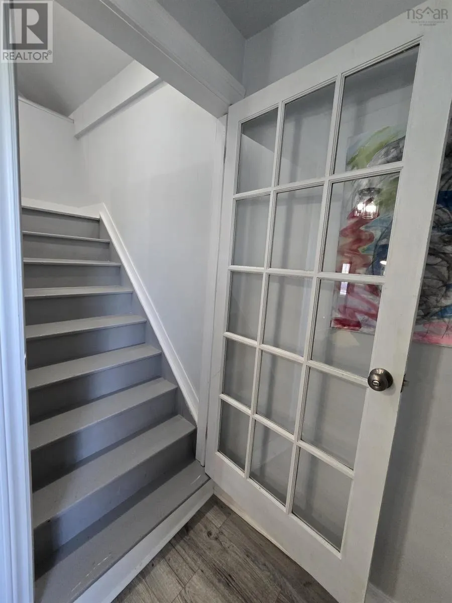 66 Oak Street