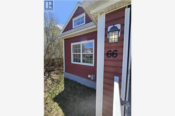 66 Oak Street