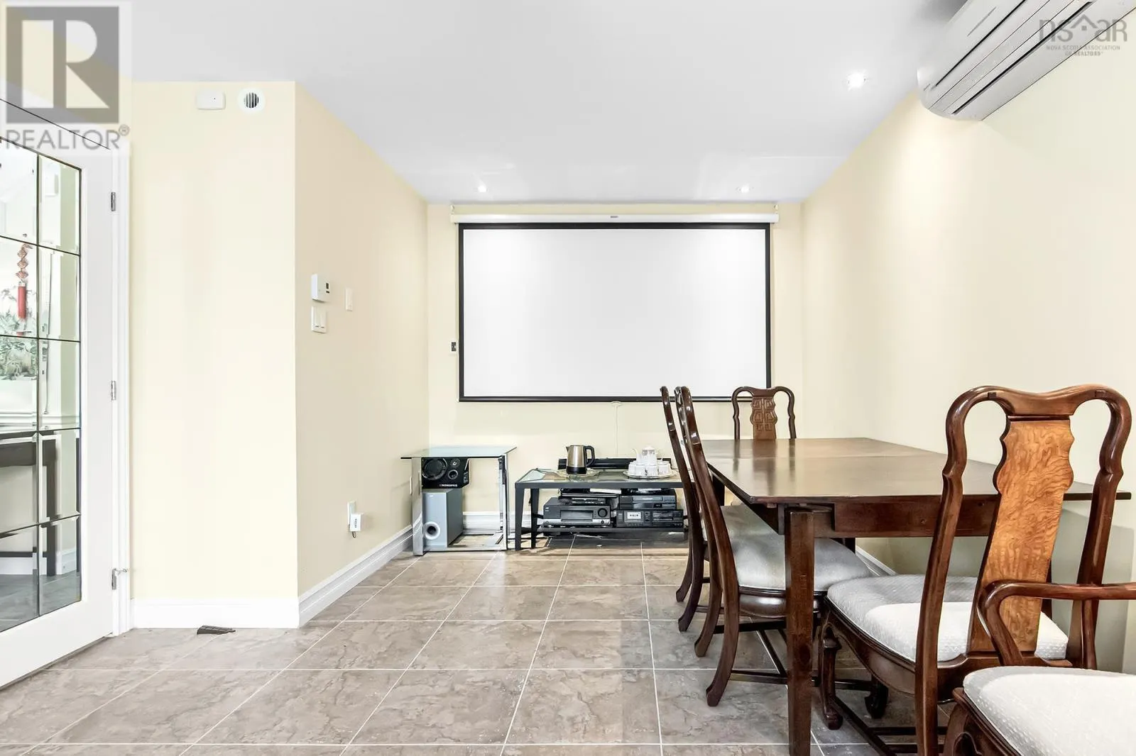 91 Ridgevale Drive