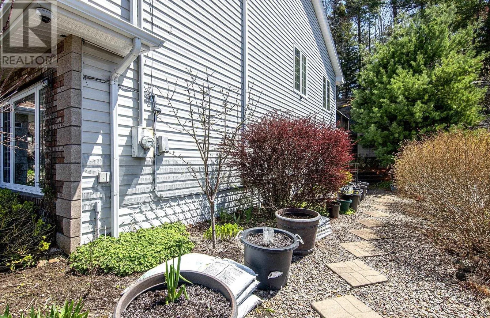91 Ridgevale Drive