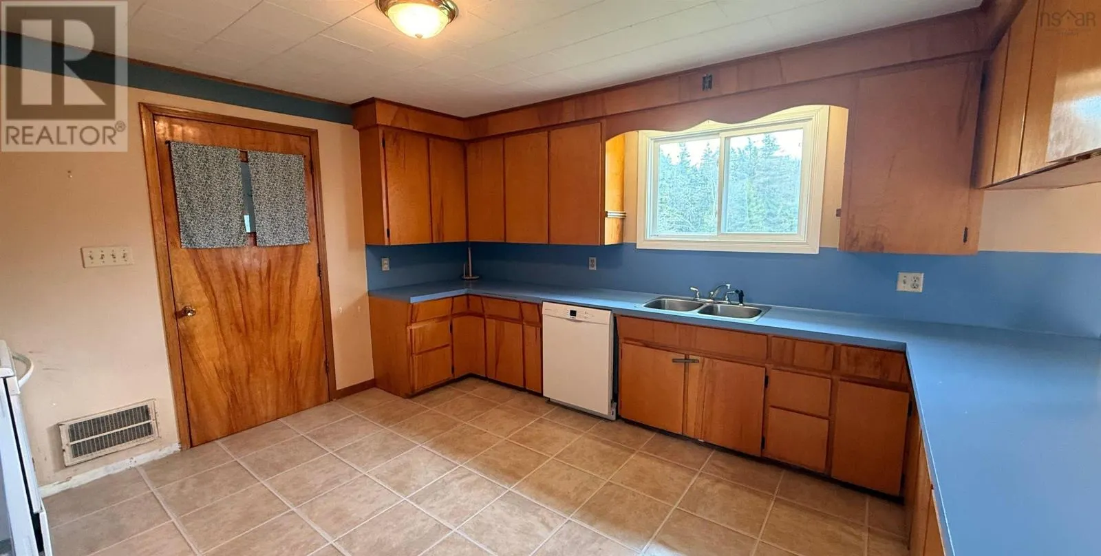 2288 Highway 1