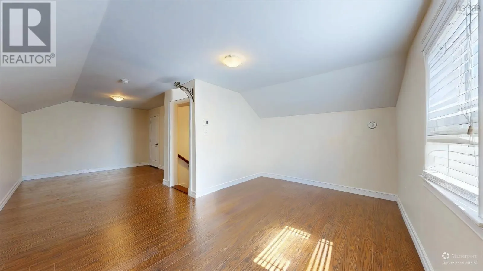 14 Roundhouse Drive