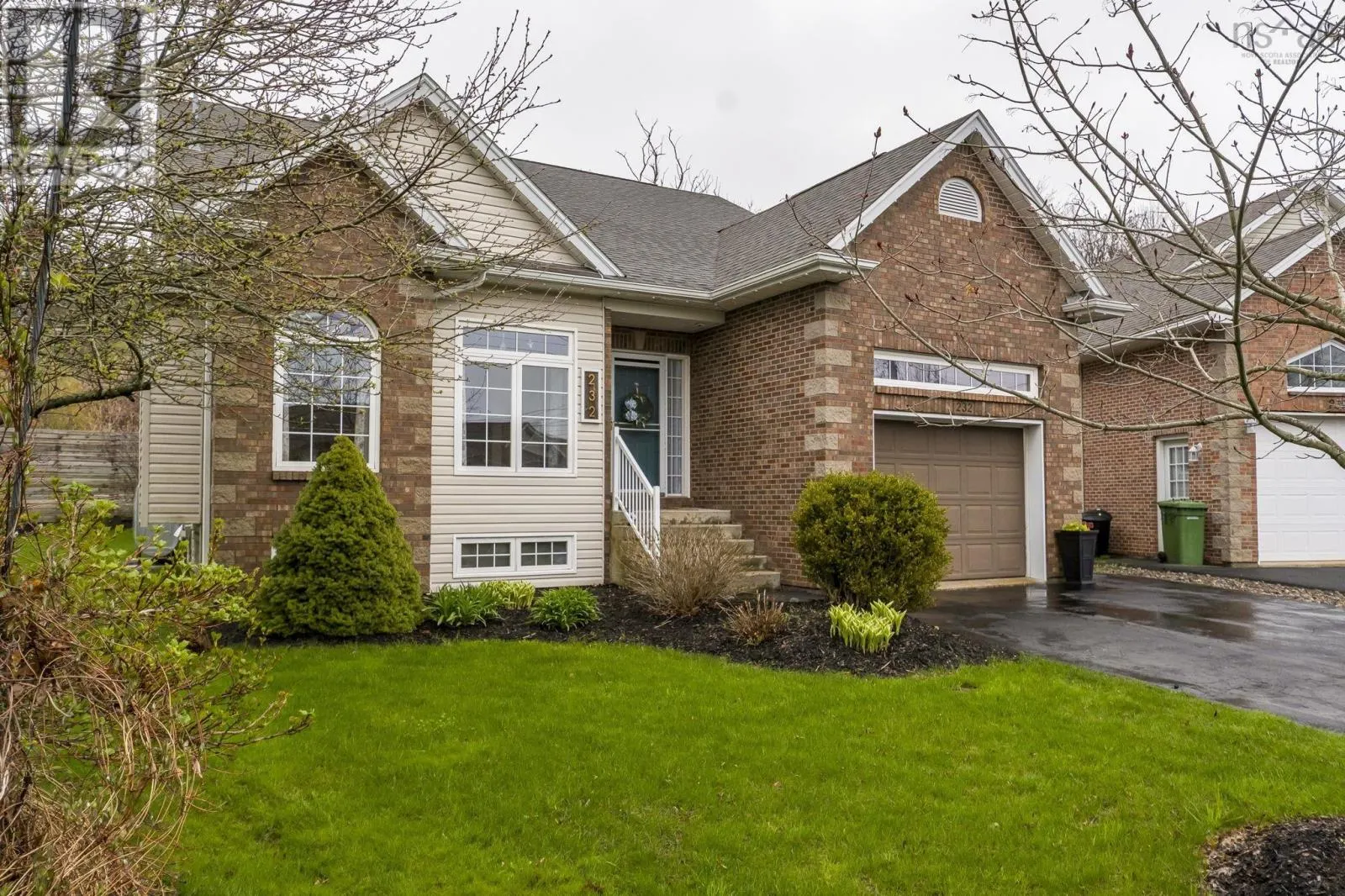 232 Summer Field Way