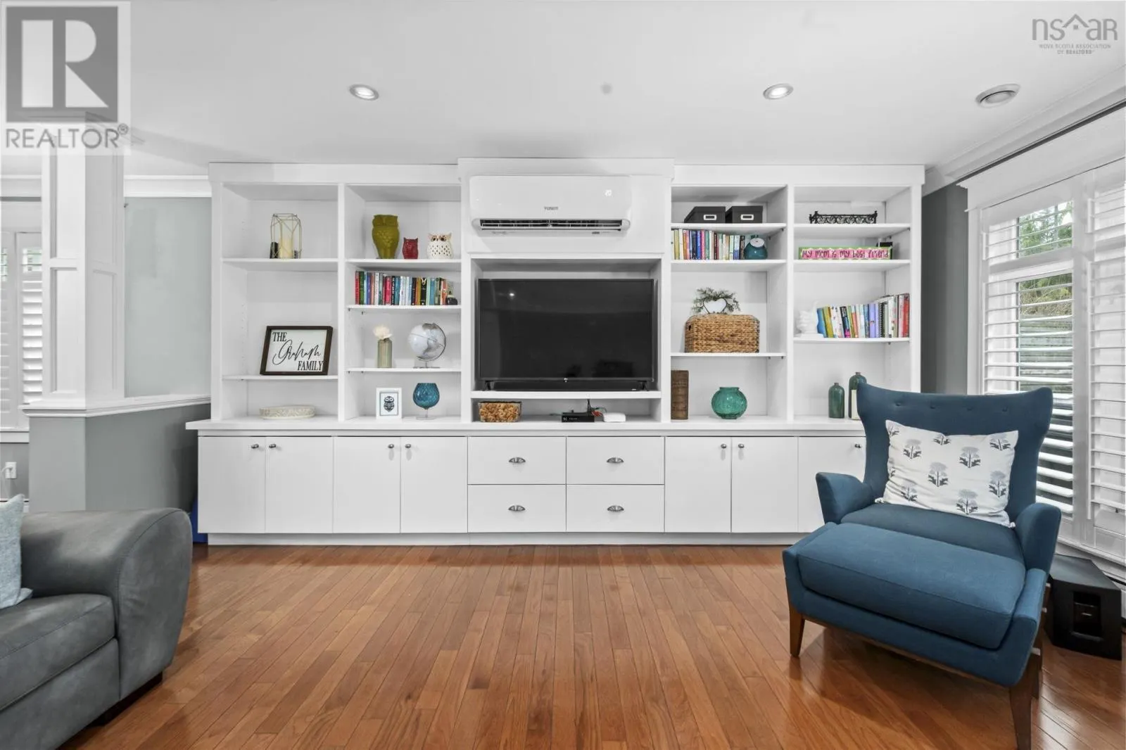 232 Summer Field Way