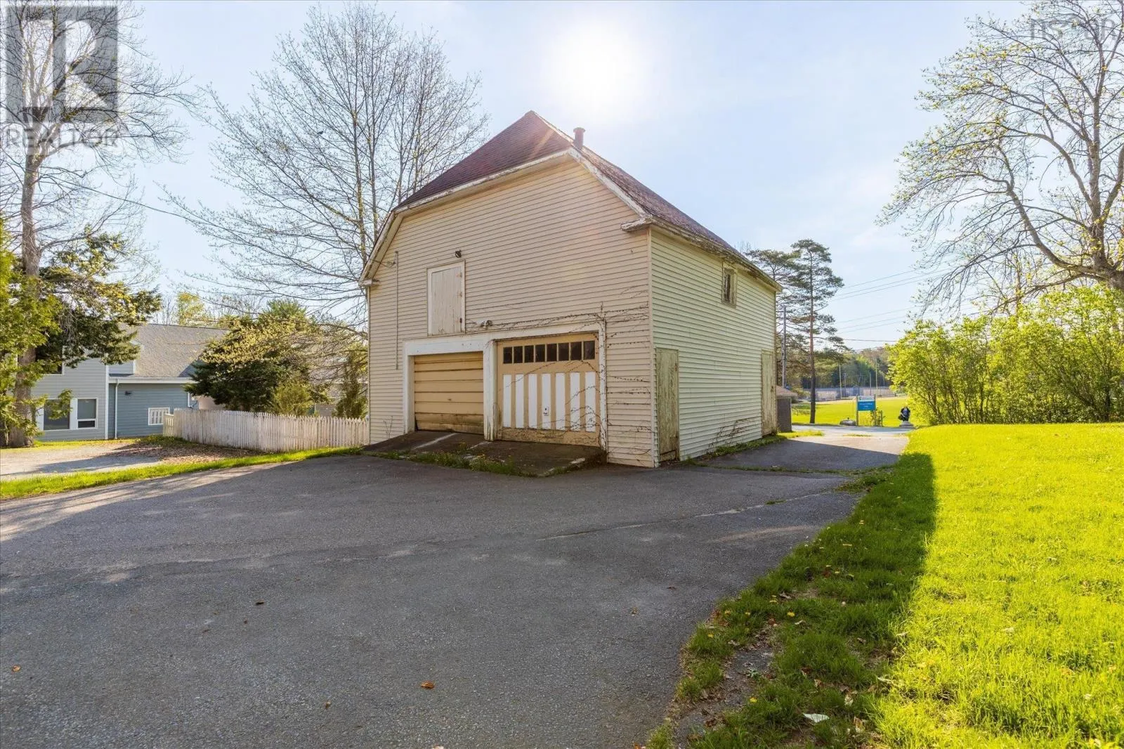 99 Dufferin Street
