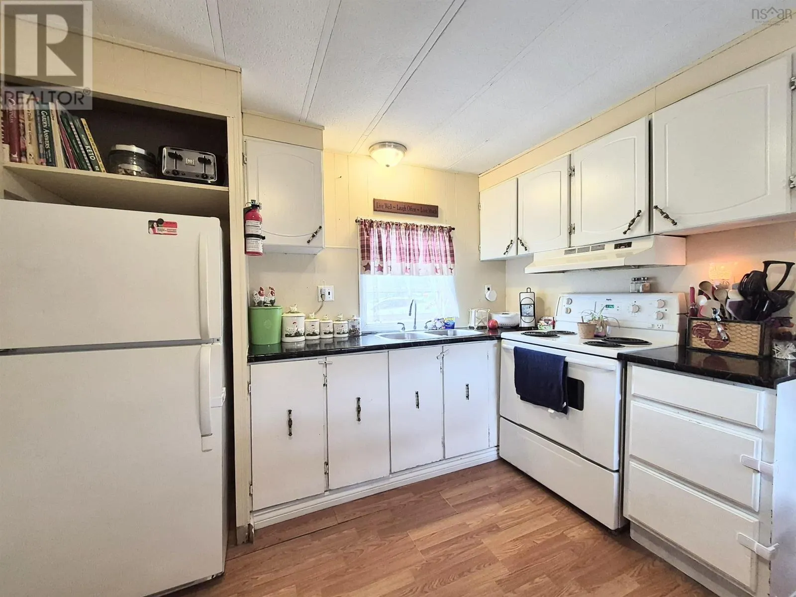 10 Bayview Drive