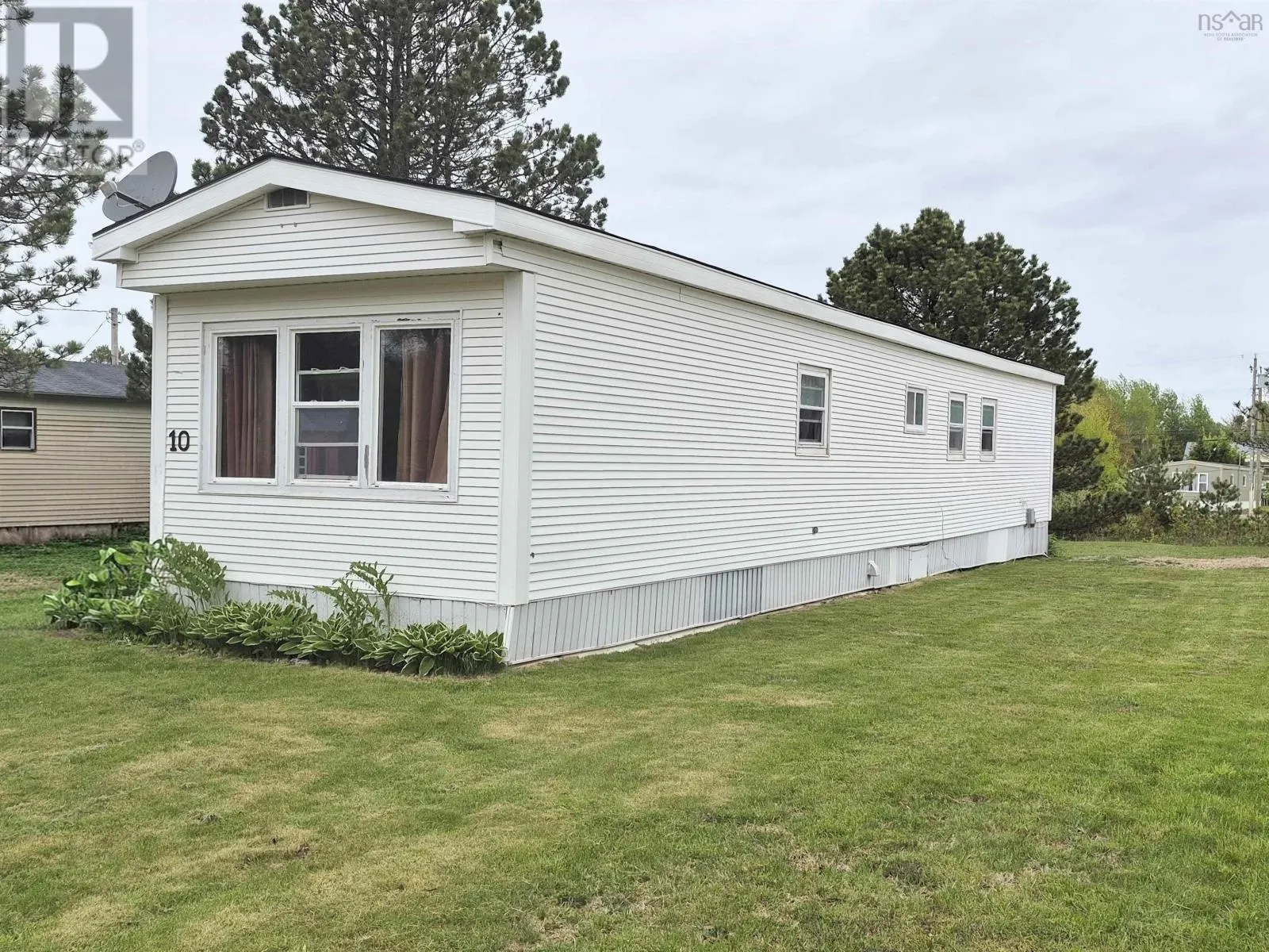 10 Bayview Drive