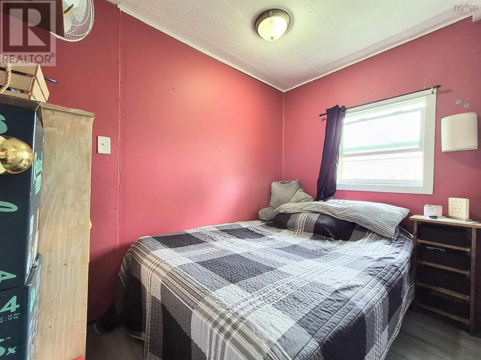 10 Bayview Drive