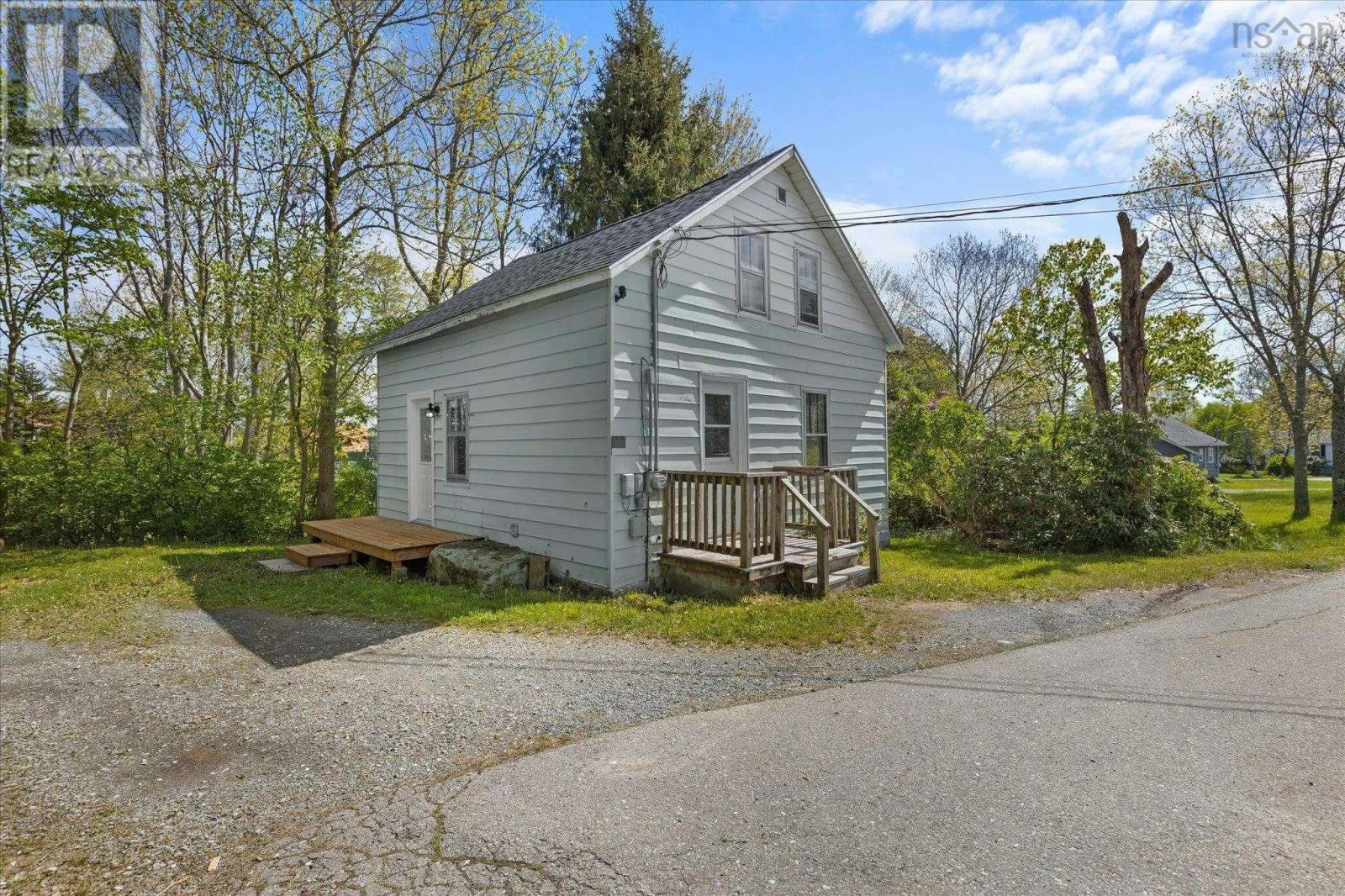 84 Lawrence Street