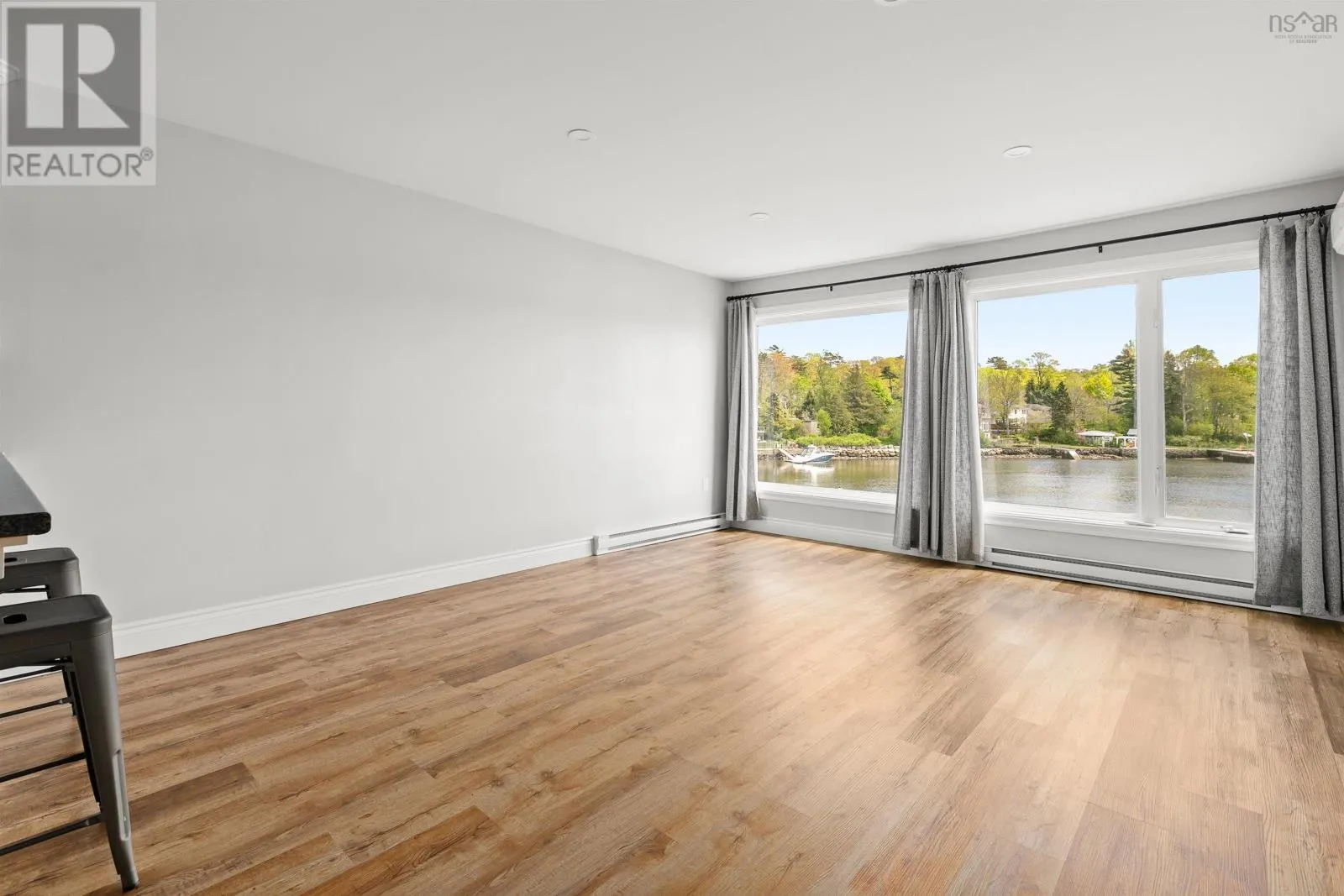 473 Shore Drive