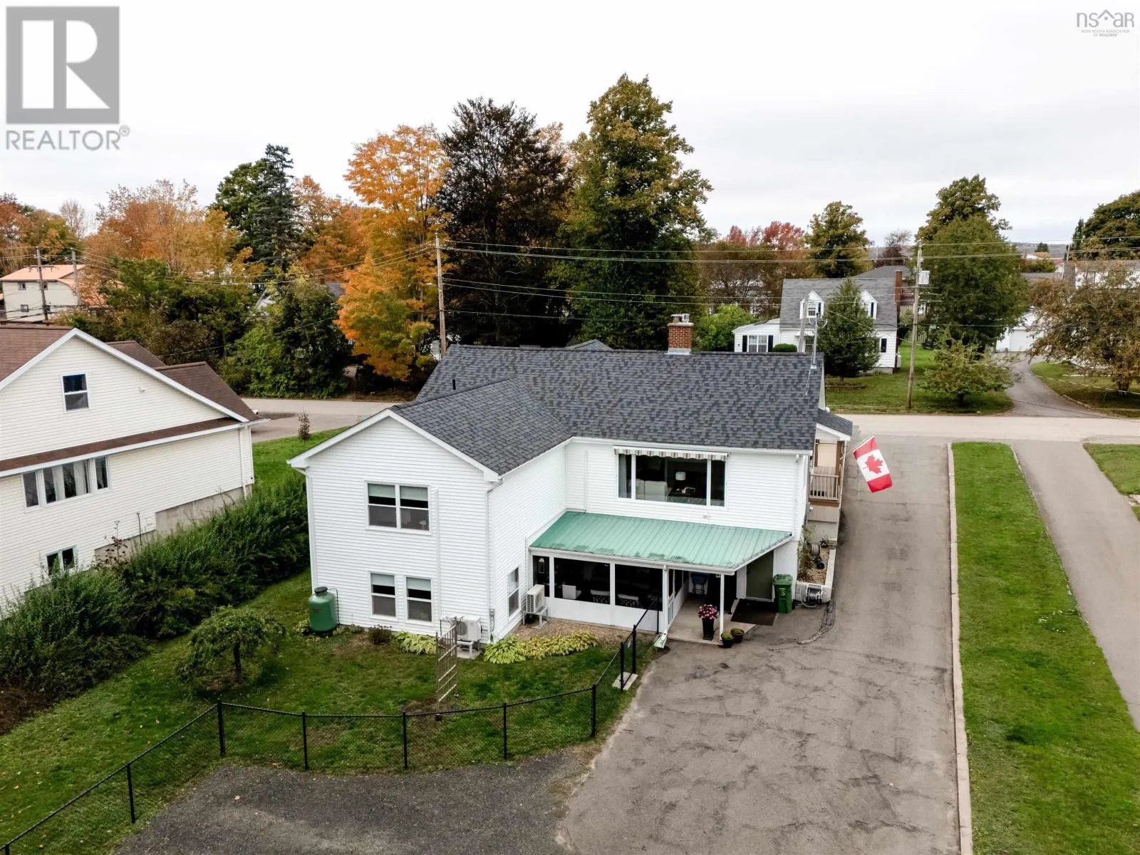 10 Connaught Ave Avenue
