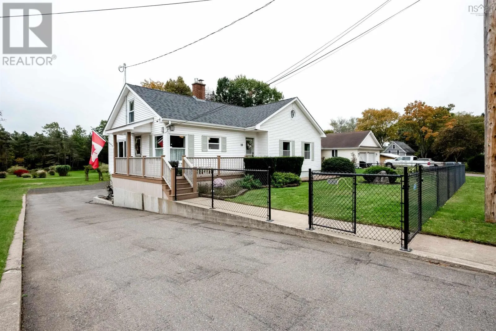 10 Connaught Ave Avenue