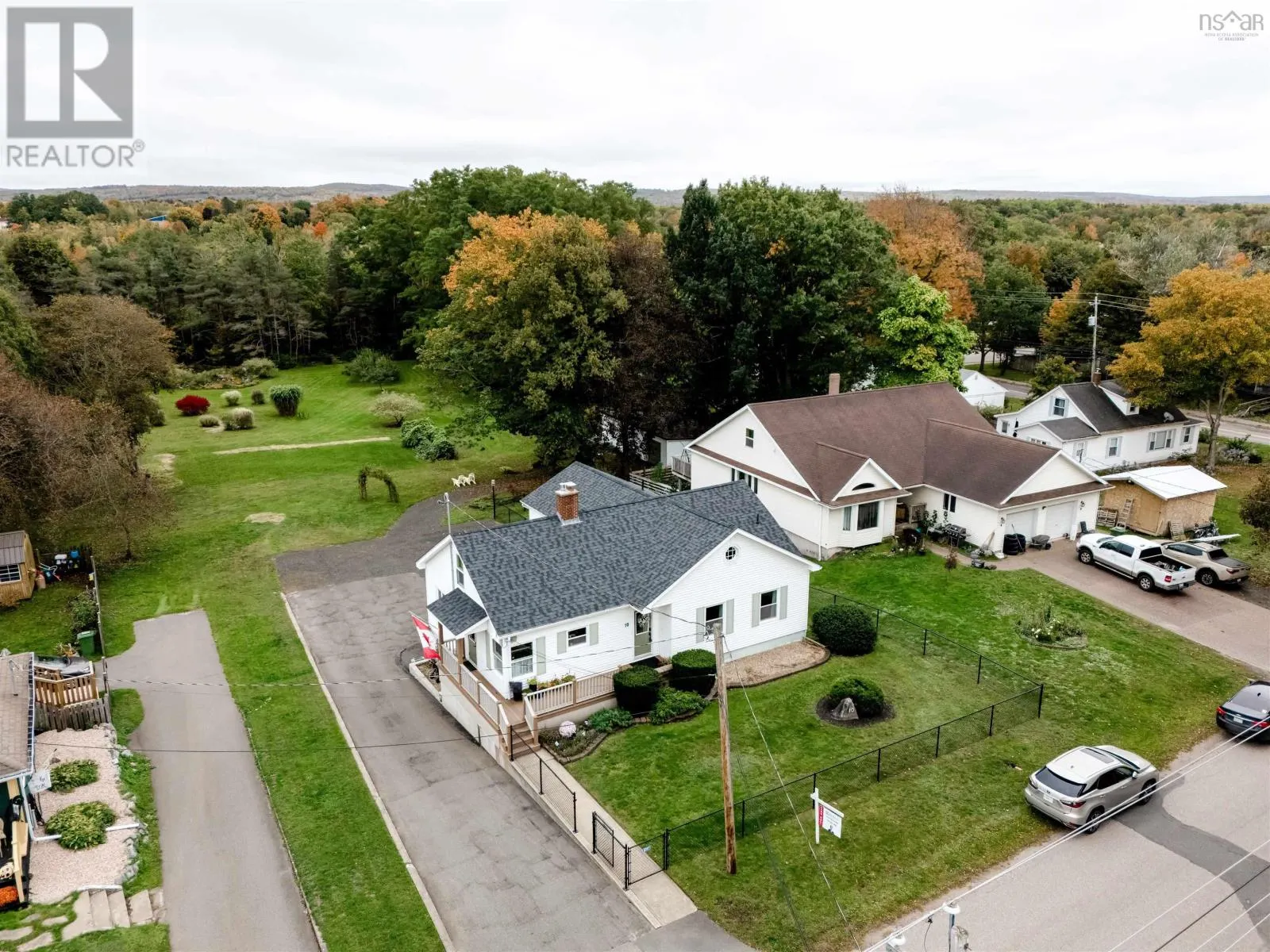 10 Connaught Ave Avenue
