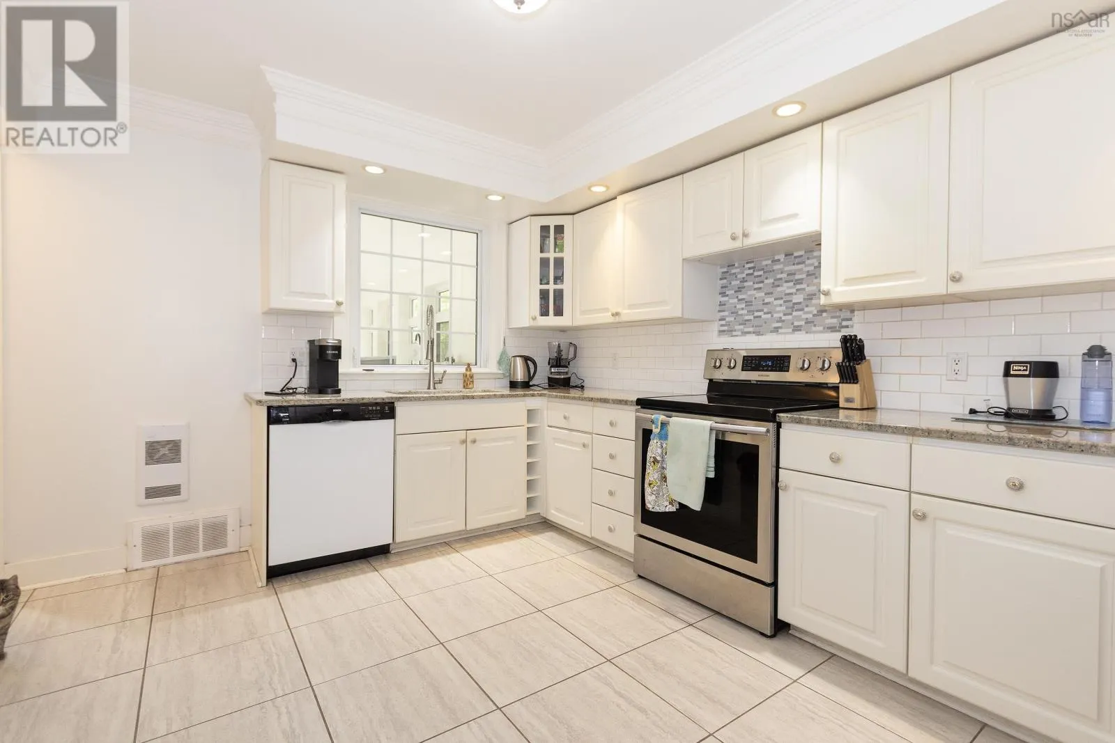 2 Lamy Street