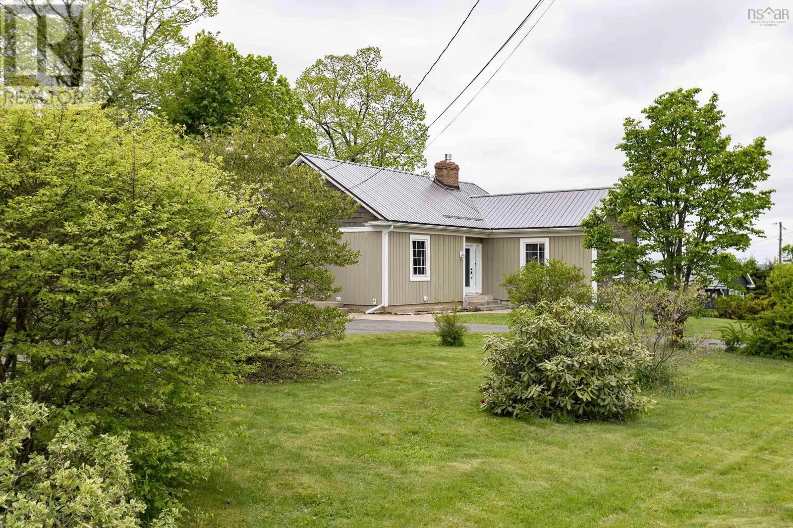 2 Lamy Street