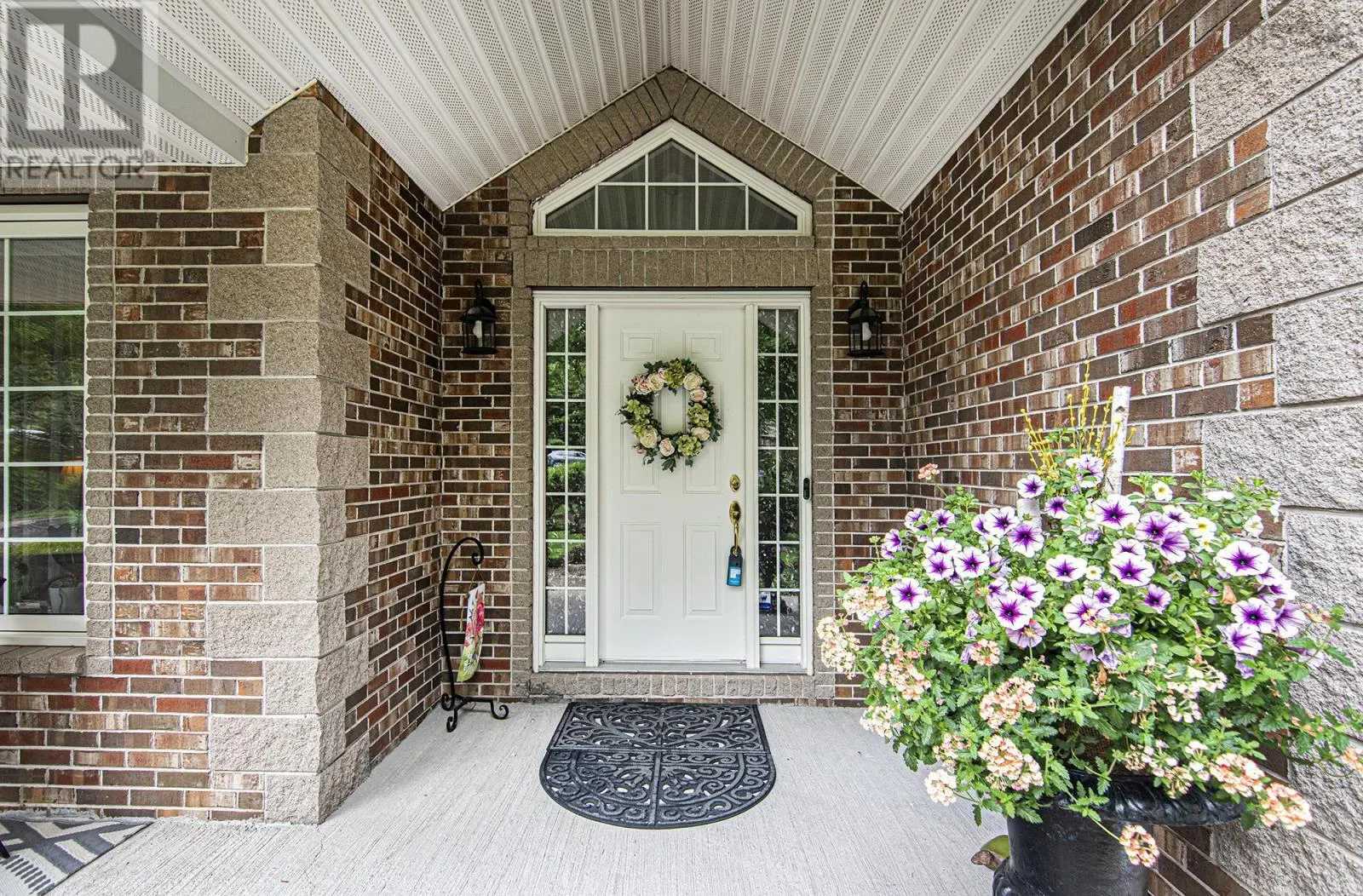 182 Thompson Run
