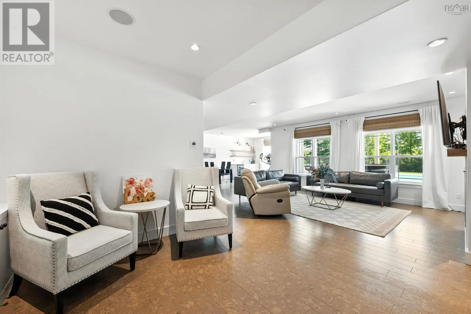 261 Aberdeen Drive